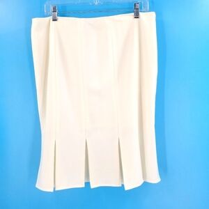 Tapemeasure ivory pleated skirt 12